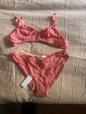 Araks Lace Bra Panty Set Size Small NWT perfect condition
