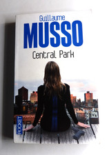 GUILLAUME MUSSO "CENTRAL PARK" LIVRE DE POCHE POCKET, 2015 / TB ETAT