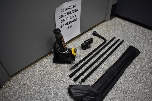 2014-2024 SILVERADO & SIERRA 1500 OEM BOTTLE JACK & TOOLS COMPLETE SET - Picture 3 of 8