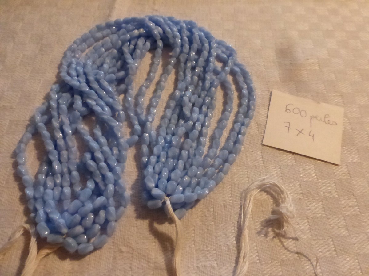 Lot De 600 Perles Anciennes En Verre Bleu Ciel Torsadées – 7x4,5 Mm, Fond De Stock