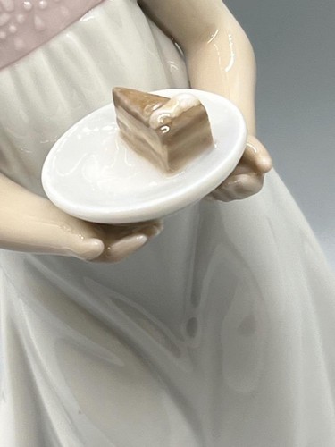 Lladro Happy Birthday Figurine Young Girls Birthday Cake #5429 In Box - Picture 7 of 16
