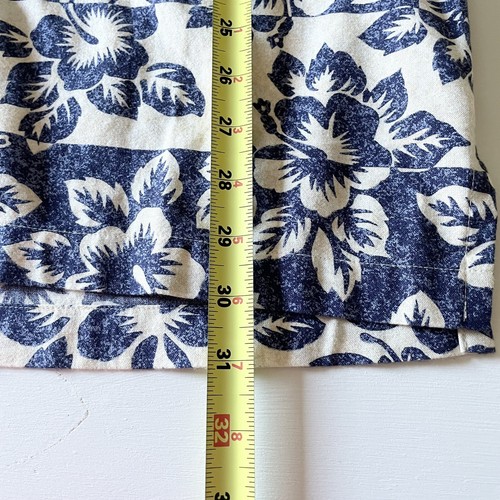 Cutter and Buck Men's size Large Hawaiian Button Up Short sleeve shirt floral - Picture 9 of 9