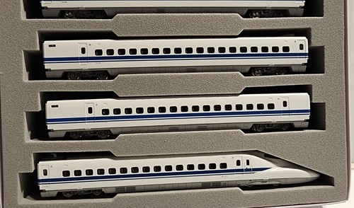 KATO N Scale 10-397 700 Series Shinkansen "Nozomi" Passenger Set - Picture 5 of 7