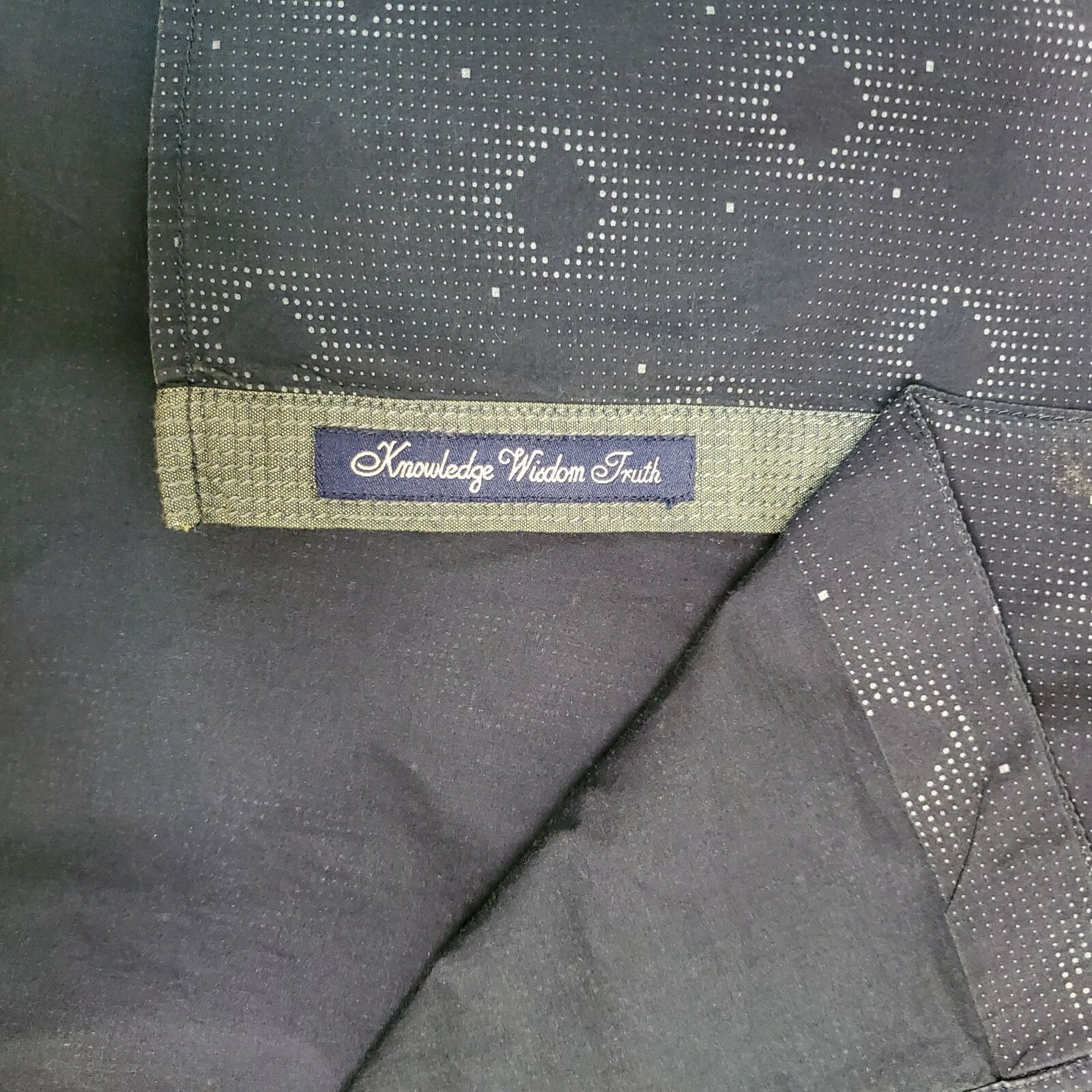 Robert Graham Diamond Pattern Collared Button Up … - image 9