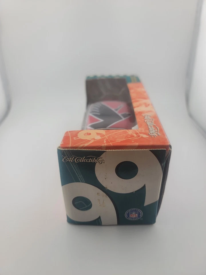 Ertl Atlanta Falcons 1950 Oldsmobile Rocket 88 Die-Cast Metal Bloqueo Banco de Monedas Foto 2 de 4