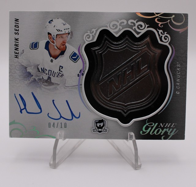 2018-19 Upper Deck The Cup Henrik Sedin Metal Shield /10 #G-HS