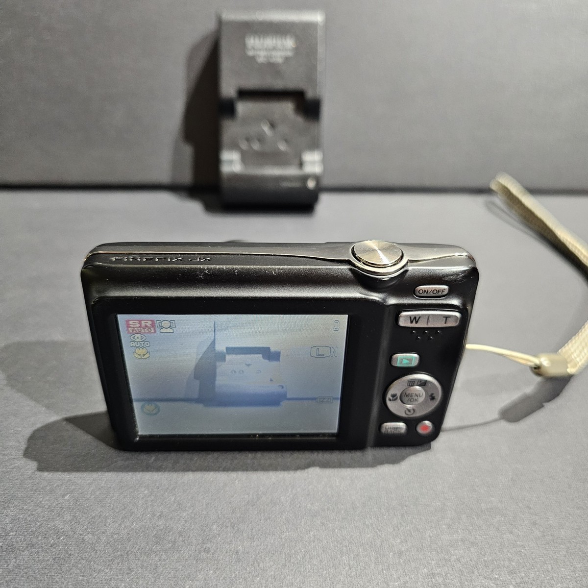 実写美⭕️【動作確認済み】FUJIFILM FINEPIX JX500 Fujifilm Finepix JX500 14-Megapixel Digital Camera | Silver