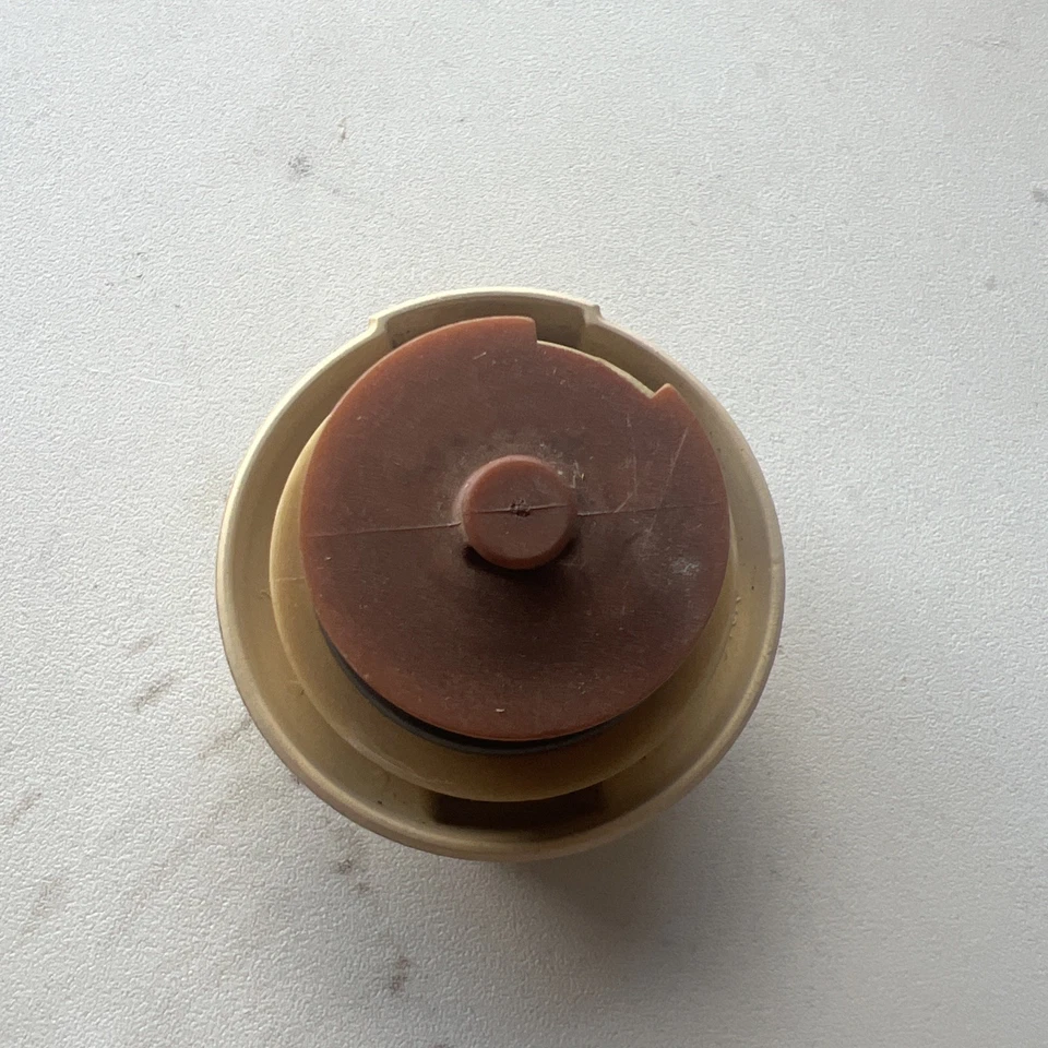 Tapa de llenado de aceite genuina Saab 9-3SS (9440) 03-11 B207 24454629 Foto 4 de 4