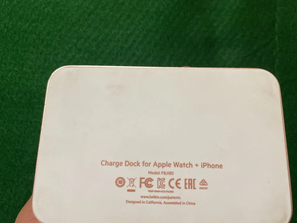 belkin Charge Dock for Apple Watch + iPhone used no power cord - Image 4 of 4