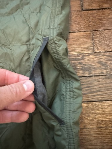 EUC Mountain Hardwear Hemdjacke Herren Large grün leicht gesteppt wattiert Druckknopf - Bild 9 von 14