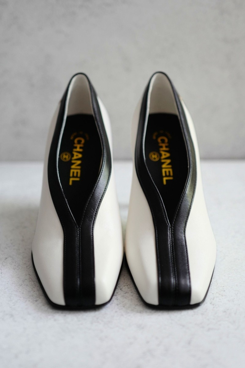 Chanel 26S Pumps Matthieu Blazy's White Lambskin Size 36.5c | eBay