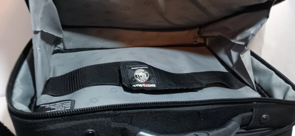 Wenger Rolling Business Laptop Case Bag 17" Carry-On Comp-U-Roller GA-7021-02 - Image 3 of 4