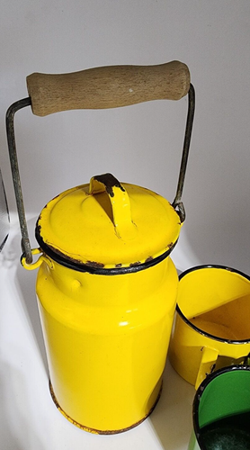 Rare antique YELLOW enamelware milk jug w/ cups, Poland, wooden handle - Picture 5 of 6