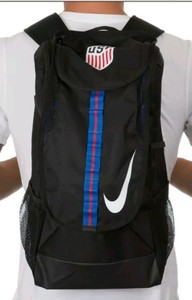 nike compact backpack