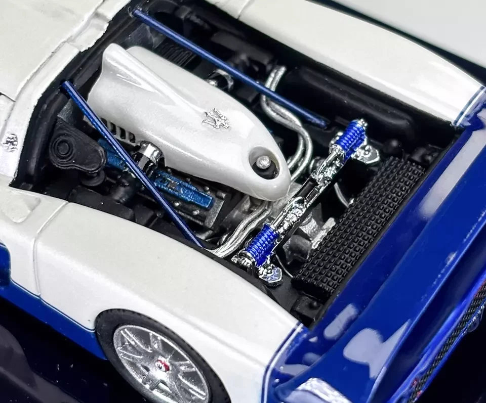 YM 1:64 White MC12 Stradale V12 Racing Sports Model Diecast Resin