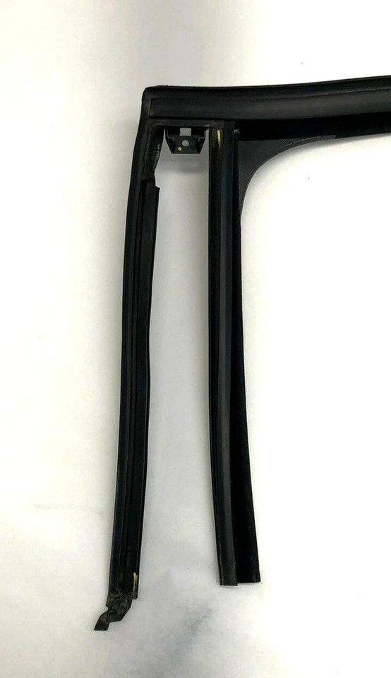 2017 CHEVROLET CRUZE RIGHT REAR DOOR TRIANGEL GLASS WINDOW OEM 43R-000054 - Image 4 of 4