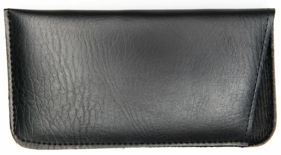 NOVA Bolsa de Óculos Macia Preta com CLIP com Pano de Limpeza 170x86mm - Imagem 2 de 4