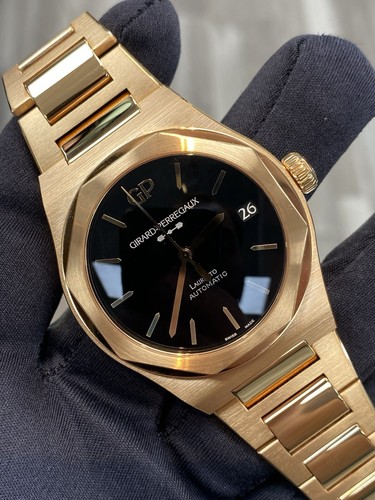 Girard-Perregaux Laureato 81010-52-3118-1CM 42MM Rose Gold Bla...