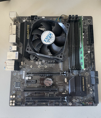 GIGABYTE GA-B270M-D3P MicroATX DDR4 Mainboard mit Intel CPU und Kühler