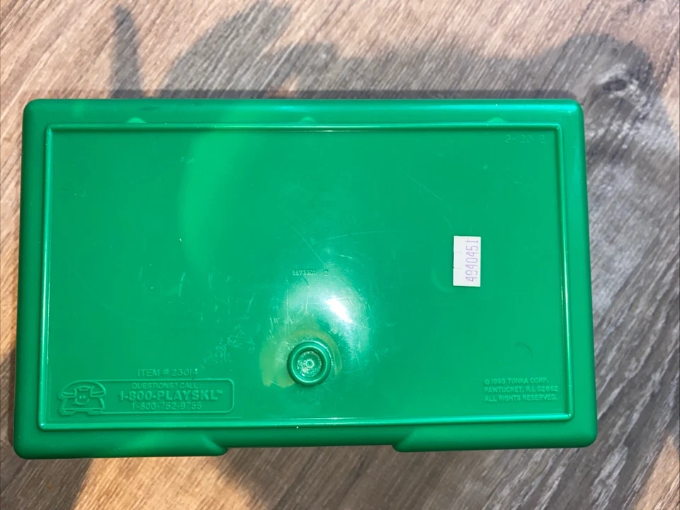 Caja de baratijas Barney Play-Doh Play 1993 vintage verde (interior vacío) Foto 4 de 4