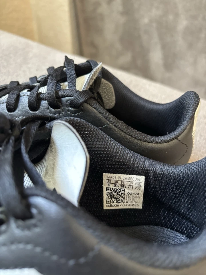 Zapatos de fútbol sala Adidas para niños talla 6 Foto 3 de 4