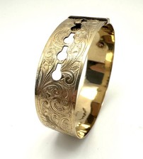 Vintage 9CT Gold Back and Front Nouveau Engraved Buckle Bangle small size