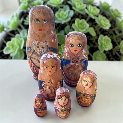 Vintage Russian Matryoshka 6 Nesting Babushka Dolls Beige Blue Kitty Cats
