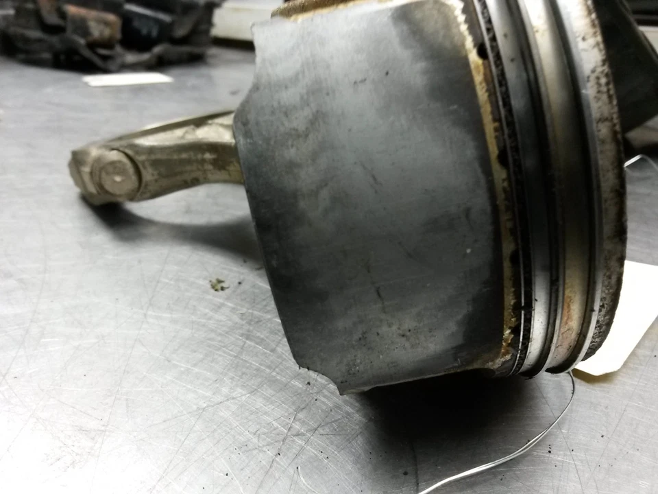 Pistón y biela estándar de 2007 Subaru Forester 2.5 Foto 2 de 4