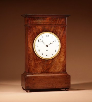 Beeindruckende französische Directoire ( 1795-1799 ) Mahagoni Manteluhr