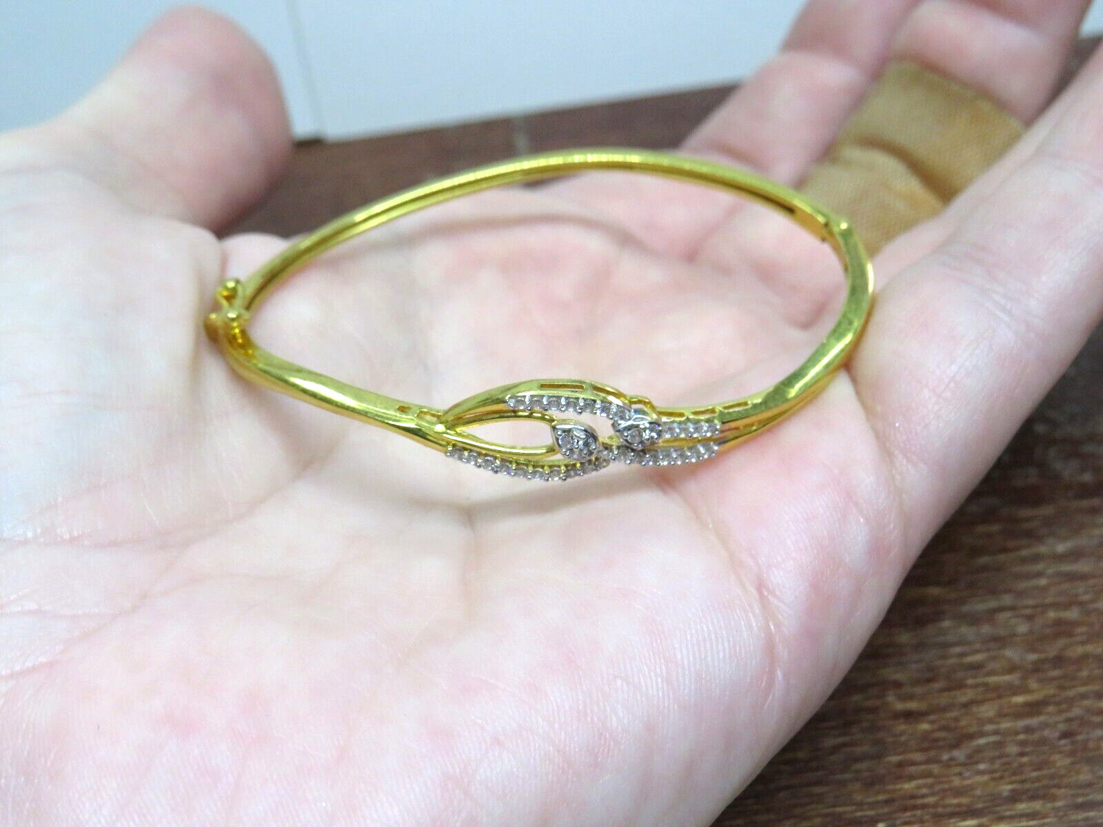 Gorgeous Solid 22K Yellow Gold Hinged Bangle BRAC… - image 7