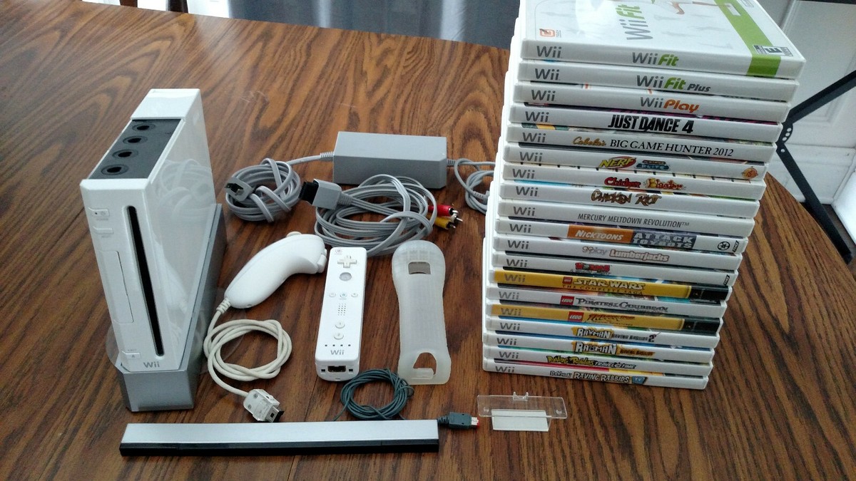 WORKING White Nintendo Wii Console RVL-001 Game Bundle Controller and 19  GAMES