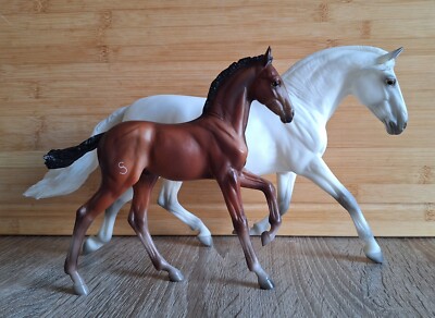 Pferd Pferde Breyer Traditional Fantasia Del C & Gozosa 1777