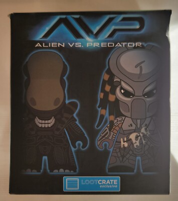 Alien vs. Predator AVP Titans Vinyl Figures Loot Crate Exclusive New/Sealed Box
