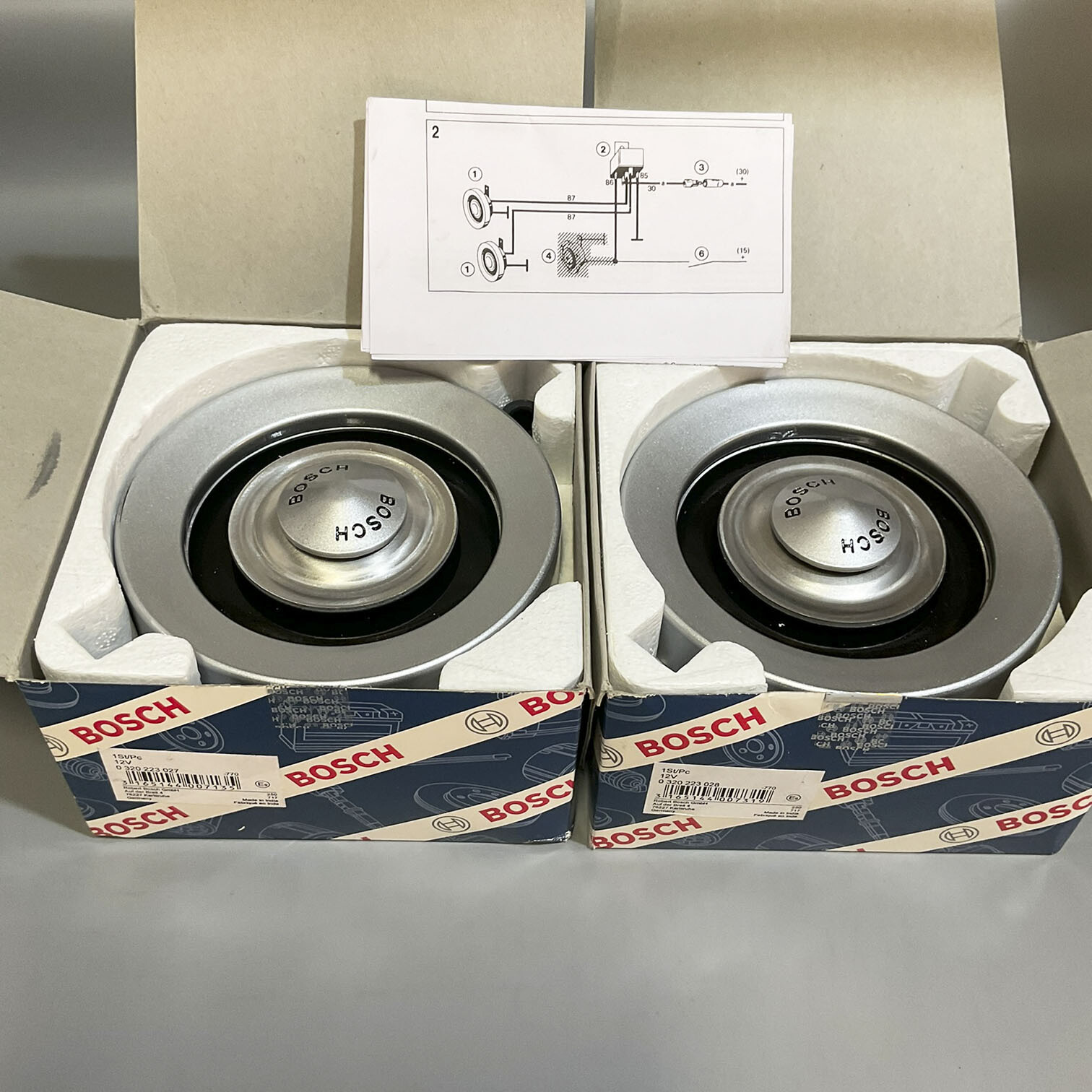 BOSCH GENUINE  0320223911 Universal  12V Low/Hight Super Tone Black Air Horn Set