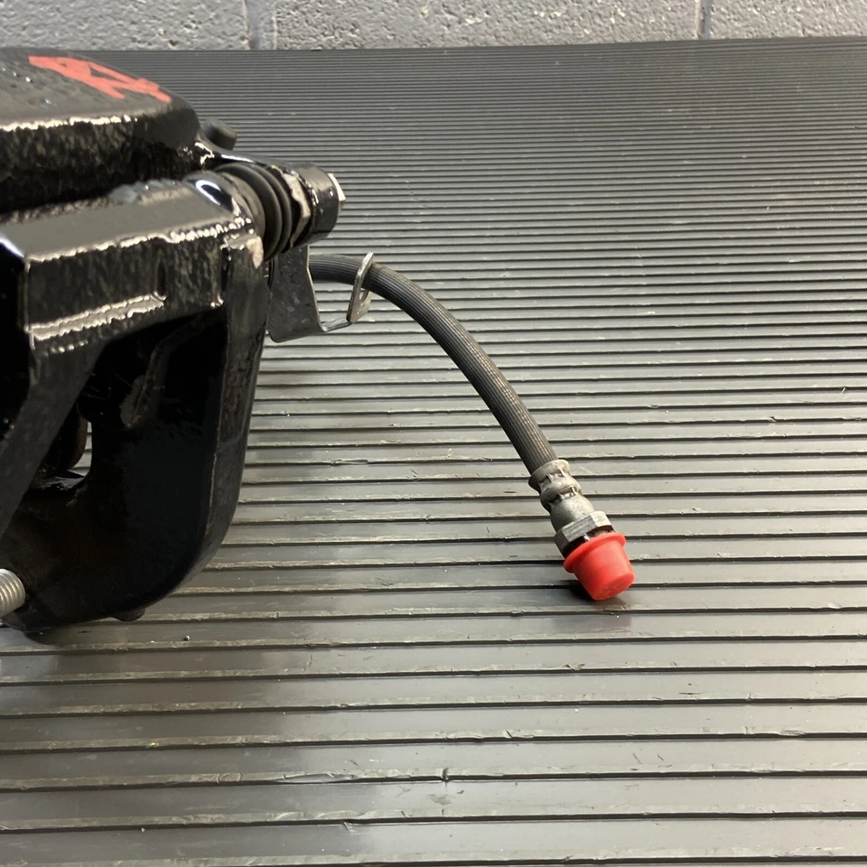 Pinza de freno trasera izquierda BMW M850i G16 2020-2024 con pastillas 3 k millas OEM Foto 4 de 4