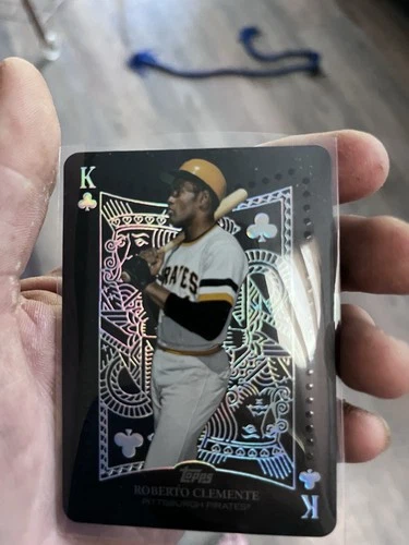 2026 Topps Series 2 Roberto Clemente Base (RAW)