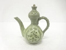 7781014: JAPANESE COLLECTIBLE / GORYEO CELADON PITCHER / PORCELAIN / BY RYU HAE