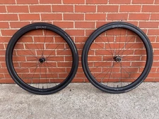 Hunt Aerodynamicist Disc 34mm Tubeless Alloy Shimano Wheelset Aero 700c