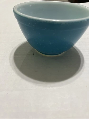 Vintage PYREX 401 Blue 1-1/2 Pint Mixing Bowl Made in USA