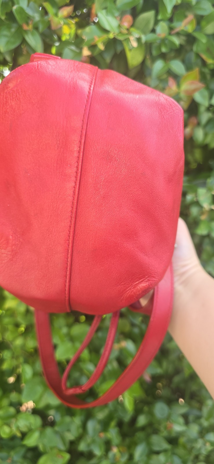 Borsa a tracolla YVES SAINT LAURENT Teddy in pelle di agnello secchiello rossa