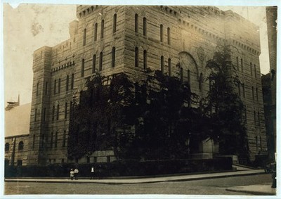Photo:Armory. Location: Fall River, Massachusetts. / Lewis W. Hine.