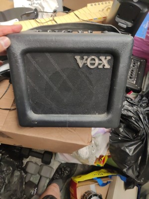 VOX MINI3 G2 Battery Powered Modeling Amp, 3W, Black (battery only no AC Cable)