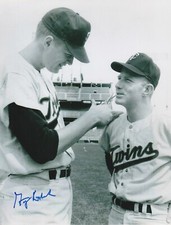GARRY ROGGENBURK  MINNESOTA TWINS  ACTION SIGNED 8x10