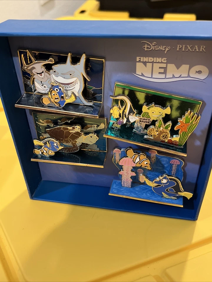 Disney Store Finding Nemo Diorama Pin Boxed Set LE 250! 3D 4 Pin Set -Super Rare - Image 3 of 4