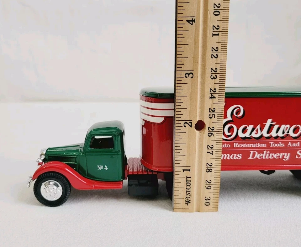 ERTL Eastwood 1937 Ford Christmas Delivery Special 1990 bank with key & box - Image 4 of 4