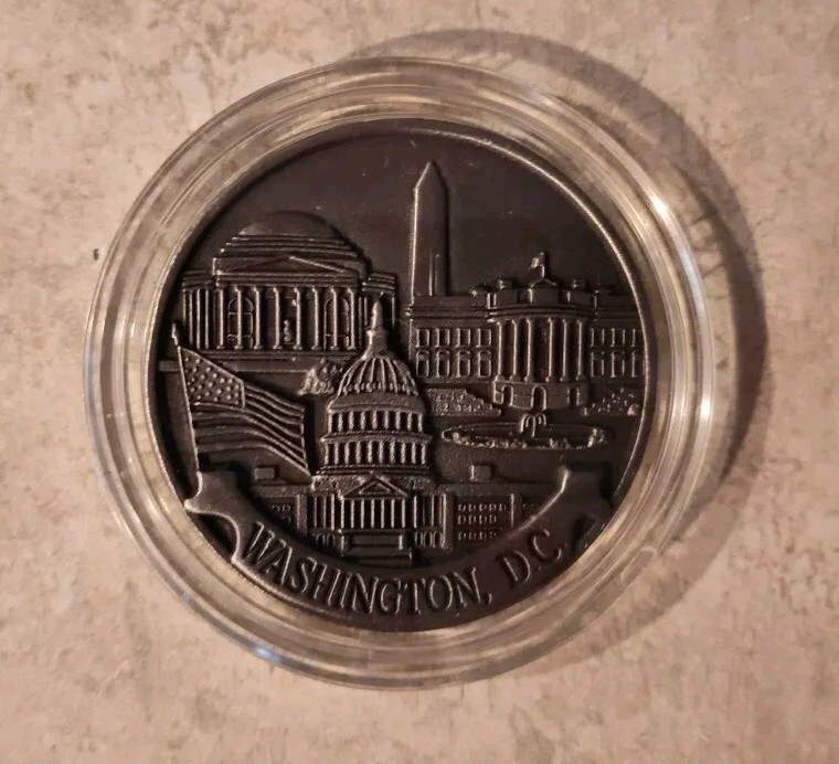 RARE,D.C. Commemorative Coin,W/CAPITOL BUILDING ON BACK, SOLID PEWTER