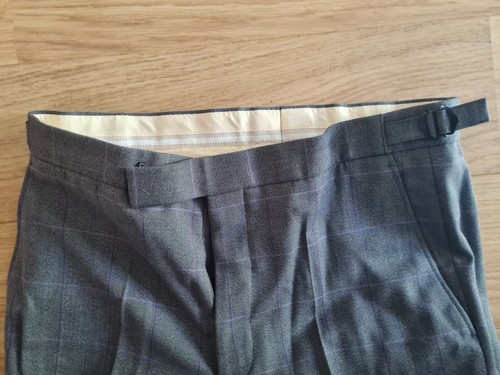 Souster and Hicks WOBURN 3 Peice Suit, Tailored Sizing In Description. - Picture 22 of 24