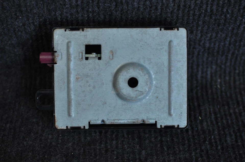 BMW 5 F10 2011 Antenna Amplifier 9230911 - Image 3 of 3