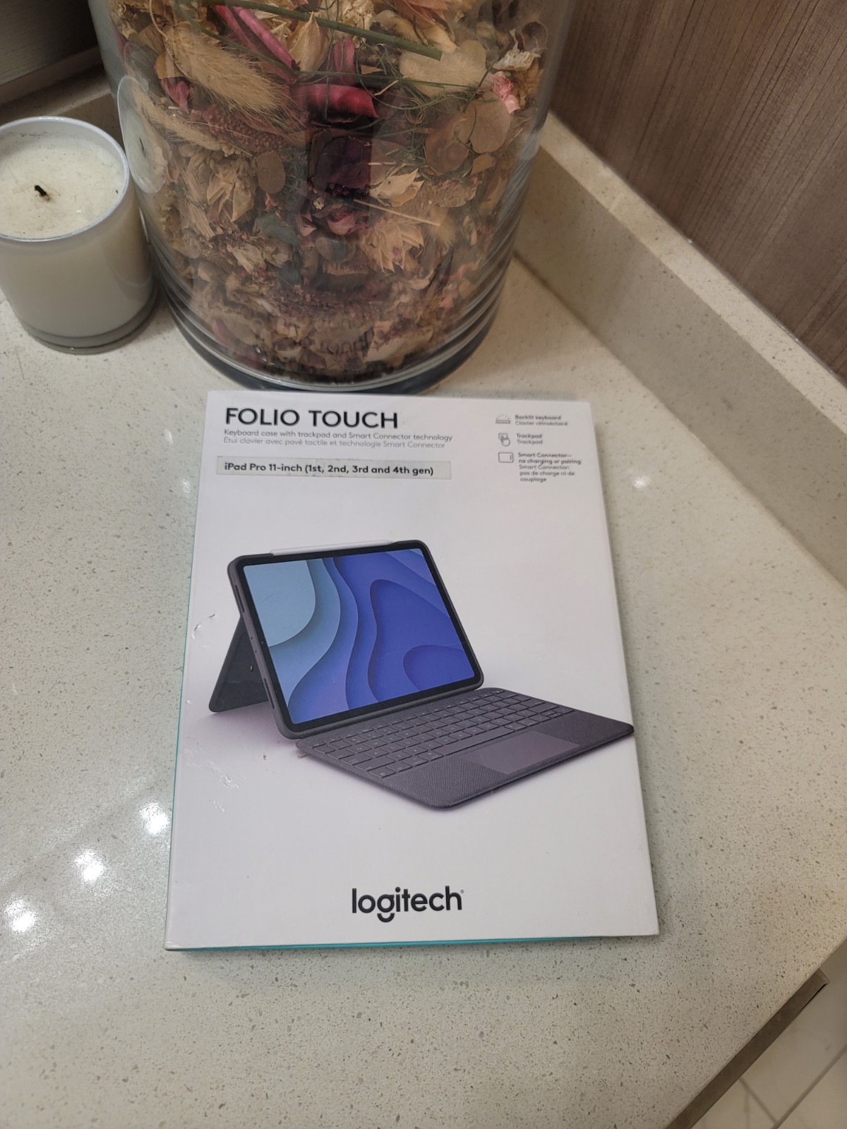 Logitech Folio Touch Keyboard Case Trackpad Backlit iPad Pro