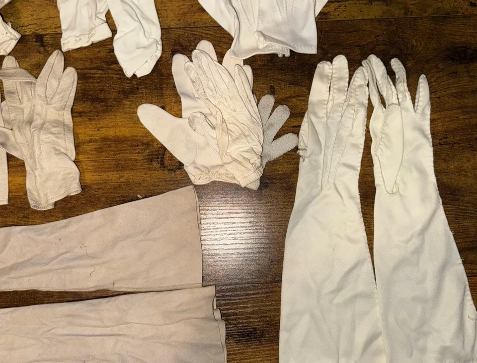 Lote de guantes de gatito de lana vintage años 50 con bolsa original Foto 3 de 3